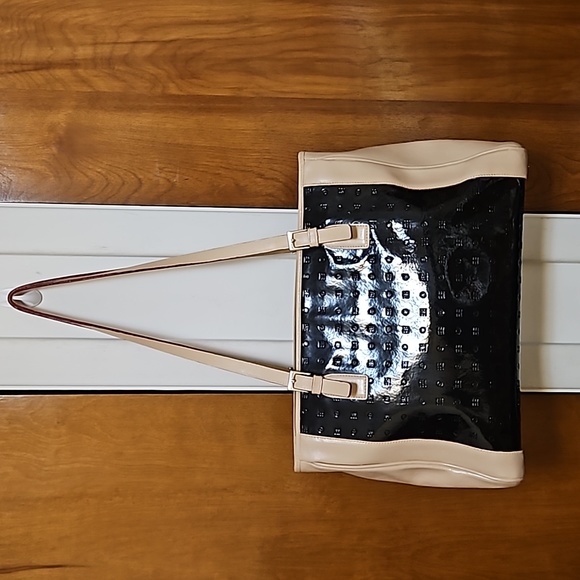 Arcadia Bags Refurbished Arcadia Black Patent Leather Tote Poshmark
